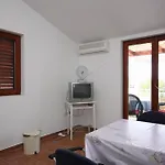 Apartment Apartments With Parking Space Jezera, Murter - 5109 Jezera
