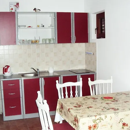 Apartments With Parking Space Jezera, Murter - 5109 * Jezera