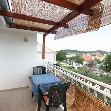 Apartment Apartments With Parking Space Jezera, Murter - 5109 Jezera