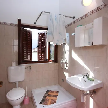 With Parking Space Jezera, Murter - 5109