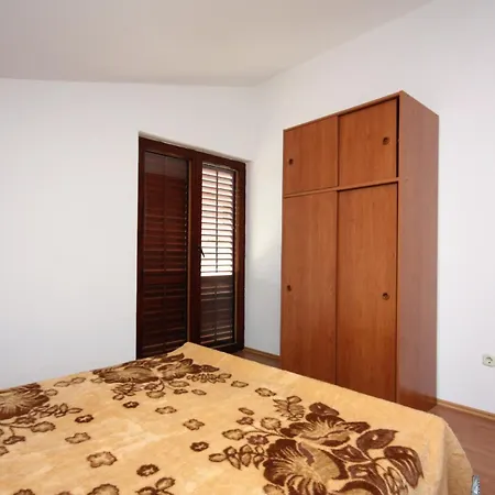 With Parking Space Jezera, Murter - 5109 Apartman Jezera