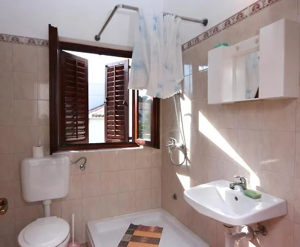 With Parking Space Jezera, Murter - 5109