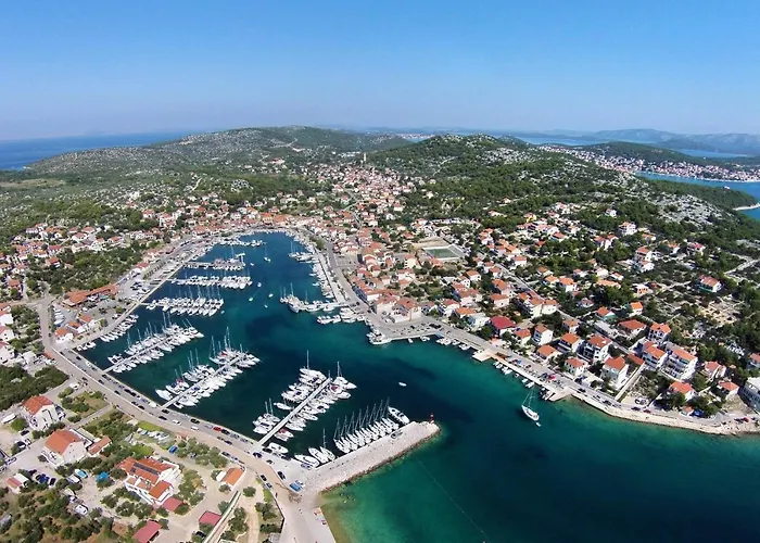 Lejlighed With Parking Space Jezera, Murter - 5109 Jezera